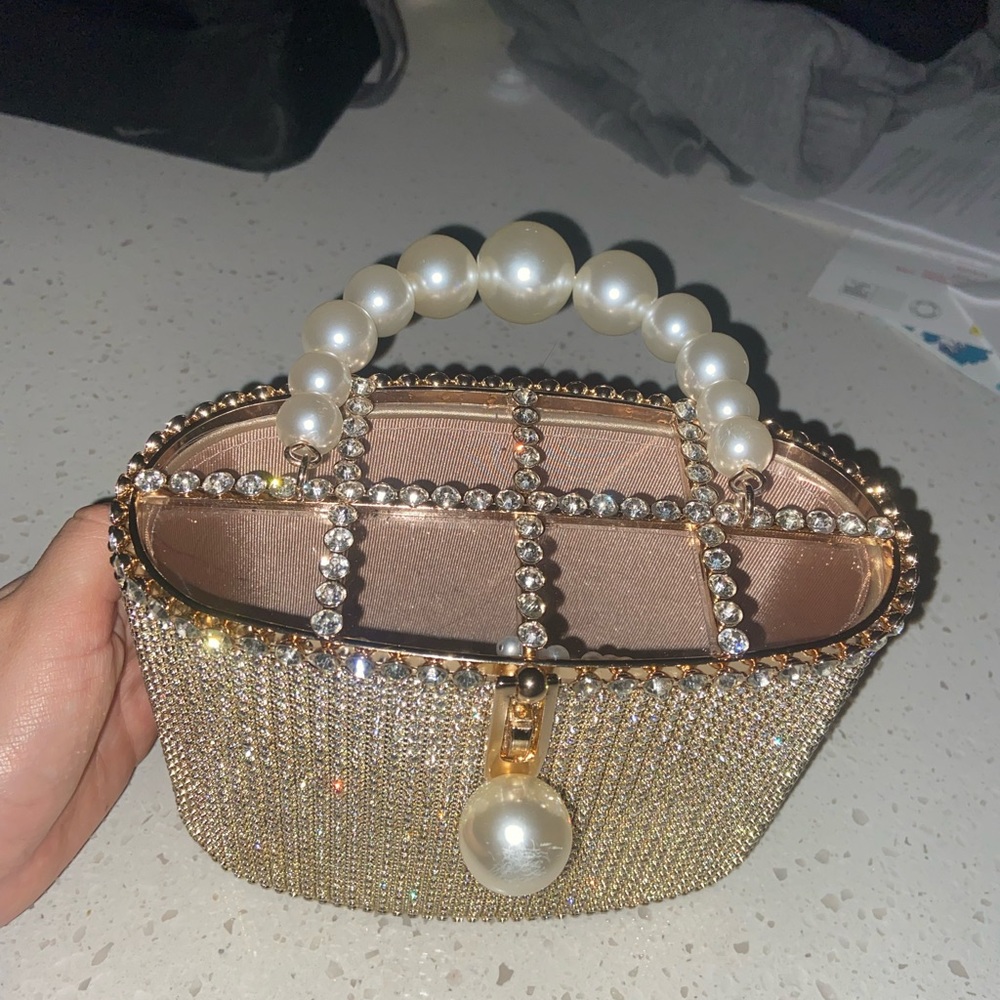 Pearl purse great for brides